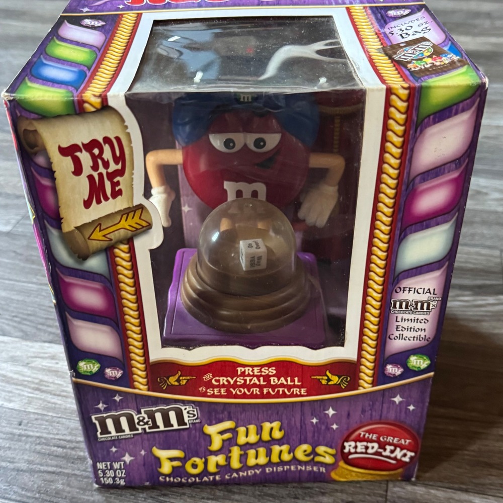 M&M's Fun Fortunes Candy Dispenser The Great Red-Ini Purple Limited Edition New